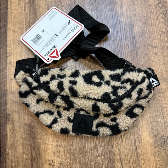 Reebok Womens’ Black and Cream‎ Fuzzy Fanny Pack NWT - Picture 1 of 3